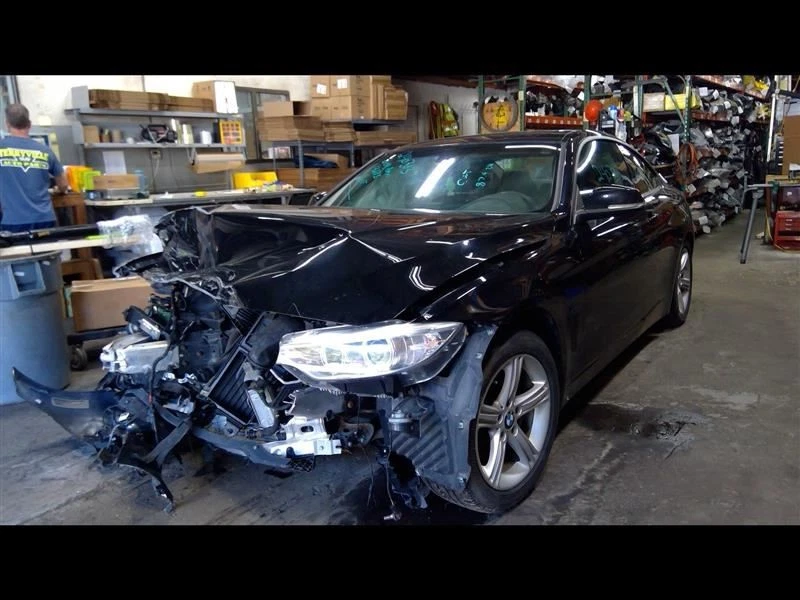 Cuarto de luz trasera de pasajero montado en panel para BMW M4 1450087 15-17 Foto 2 de 4