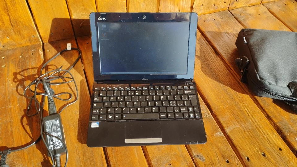 Netbook asus 10 pollici sistema operativo Lubuntu 18.04.5. - Immagine 2 di 4