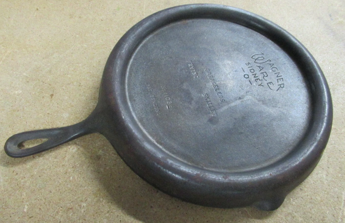 Wagner Ware Sidney O Cast Iron Greaseless Frying Griddle Skillet #1102 C