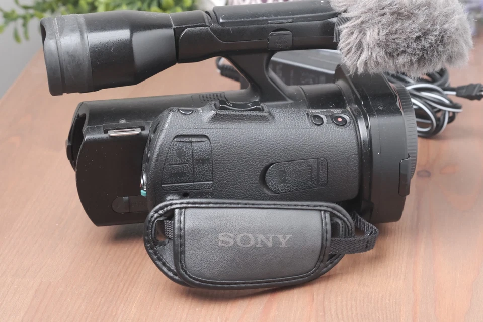 Sony NEX-VG900 Interchangeable Lens Handycam Full-Frame Camcorder - Image 3 of 4