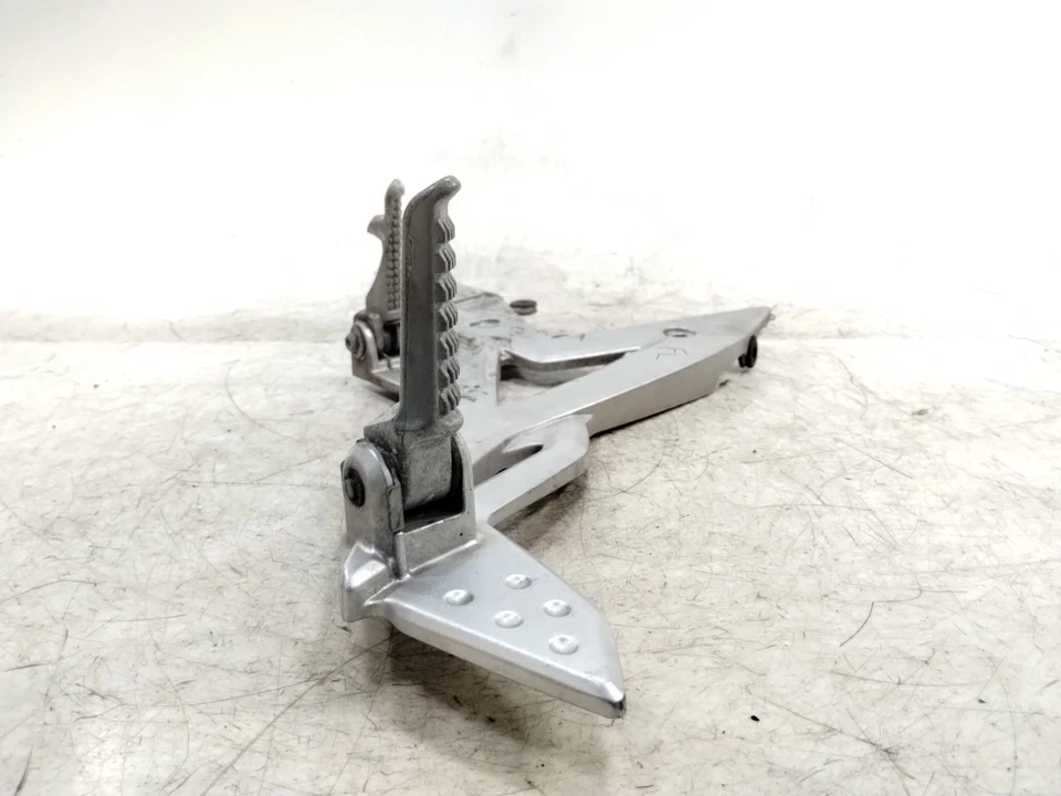 06-08 Soporte de montaje de clavija de pie delantero trasero izquierdo Kawasaki Ninja EX 650 EX650R Foto 3 de 4