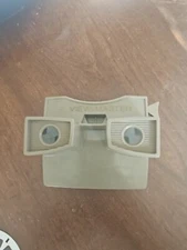 Vintage GAF View-Master Viewer with slides.