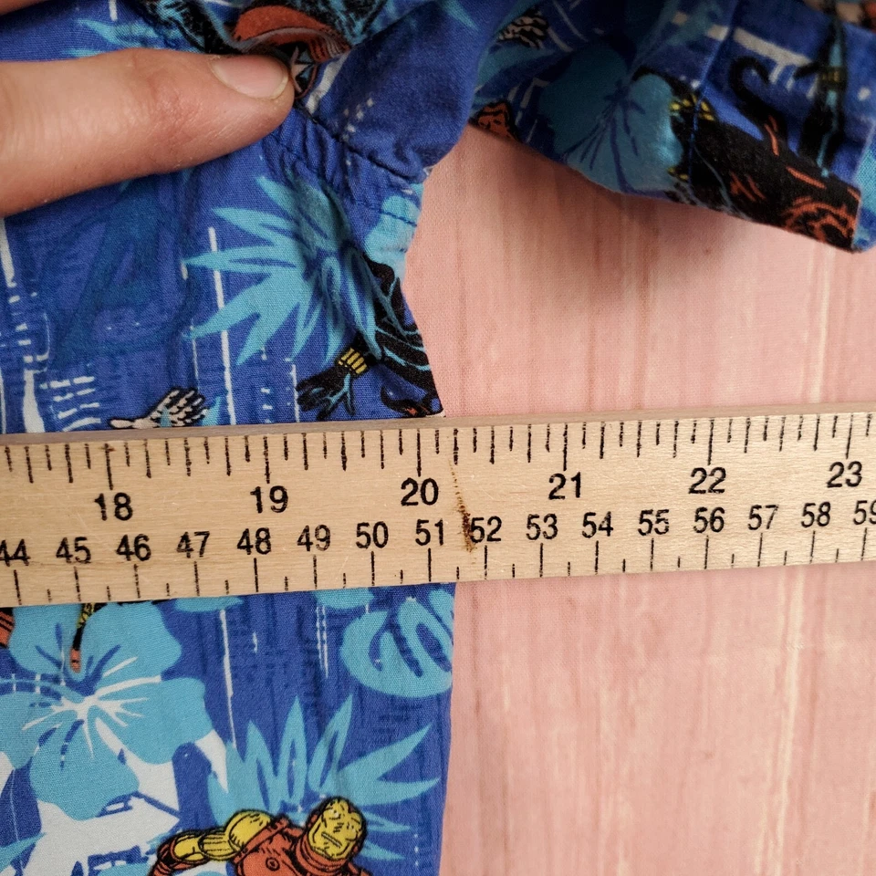 Marvel Mens Hawaiian Button Up Shirt Sz Small All Over Print Superhero Camp - Image 4 of 4