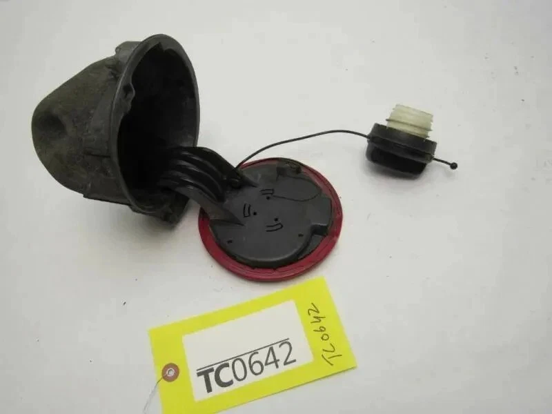 Puerta de llenado de combustible compatible con Honda 2007 2008 tapa del tanque de gasolina tapa cubierta bisagra OEM Foto 3 de 4