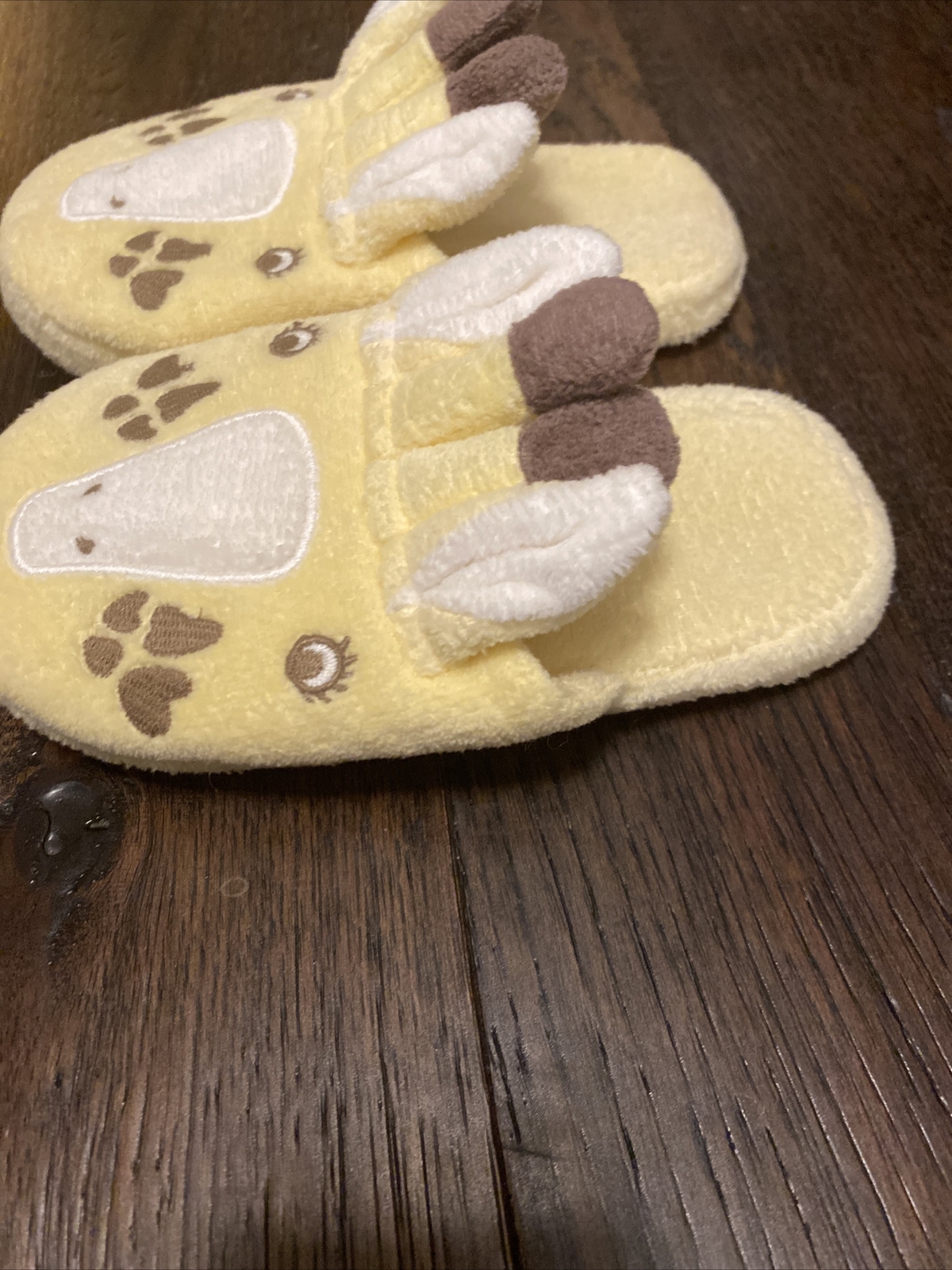 PANTOFOLA D’ORO Pantofole animali per bambini fienile in ceramica.