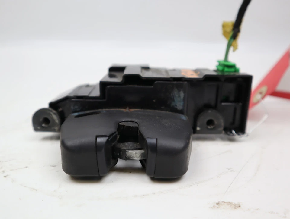 Serrure hayon occasion PEUGEOT 207 Phase 1 - 1.6 HDI 16v 90ch - - Imagen 2 de 4