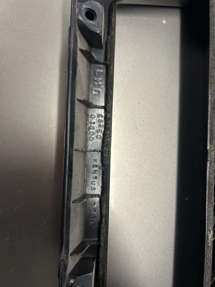 1989– 1994 Nissan D21 Pickup Radio Bezel surround dash ash tray   - Image 3 of 3