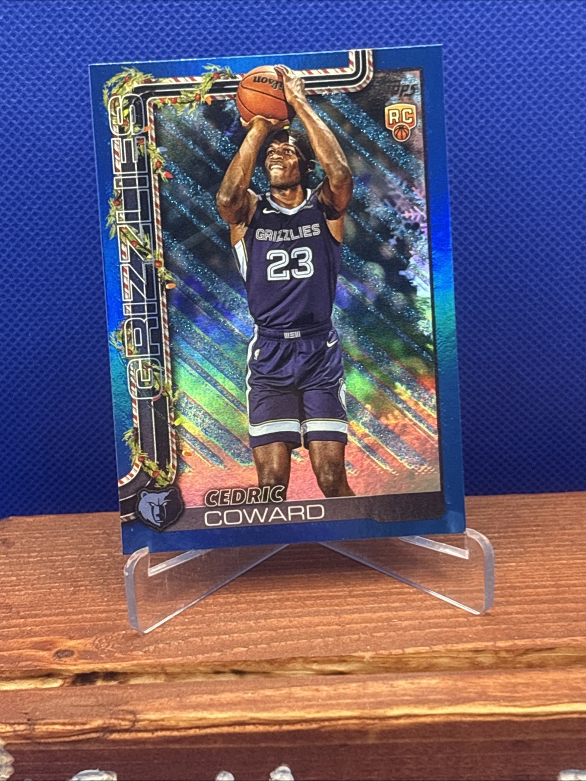 2025-26 Topps Holiday - Cedric Coward #H171 Holiday Metallic Blue Glitter (RC)
