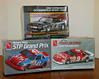 Monogram AMT Ertl  Petty  Elliott  Earnhardt Lot of 3 Nascar Model Kits New