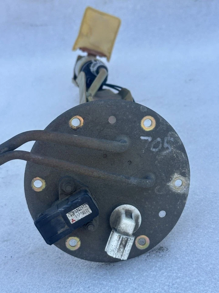 1999 MITSUBISHI MONTERO SPORT GAS FUEL PUMP - Image 3 of 4