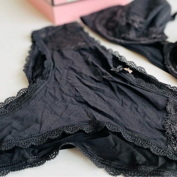 38C GRANDE Victoria’s Secret VINTAGE Conjunto Sujetador Negro Hiphugger Bragas Foto 3 de 4