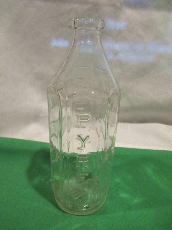 VINTAGE PYREX GLASS BABY BOTTLE 8 OZ. MADE IN USA