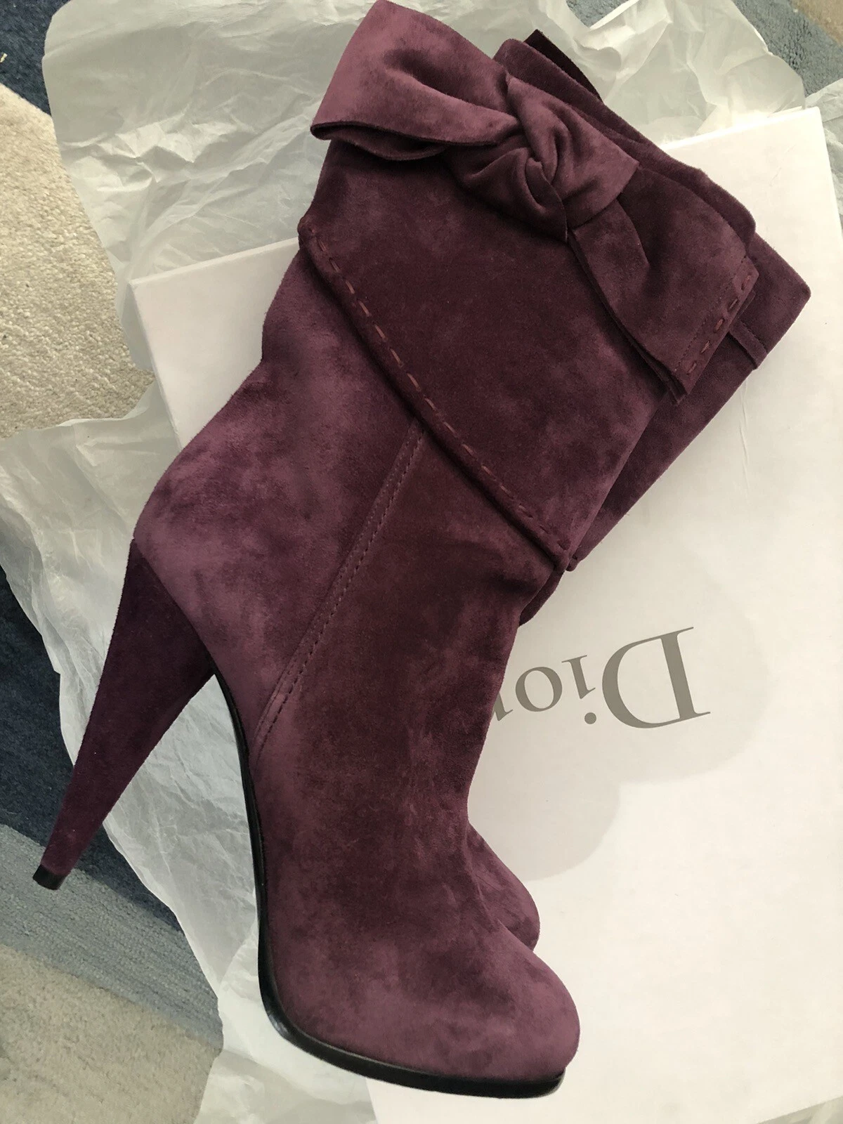 BOTTES BASSES EN DAIM CHRISTIAN DIOR TAILLE 38