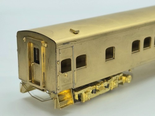 Brass HO Overland Models Milwaukee Road Luxury Day Coach OMI 3110 - Picture 10 of 21