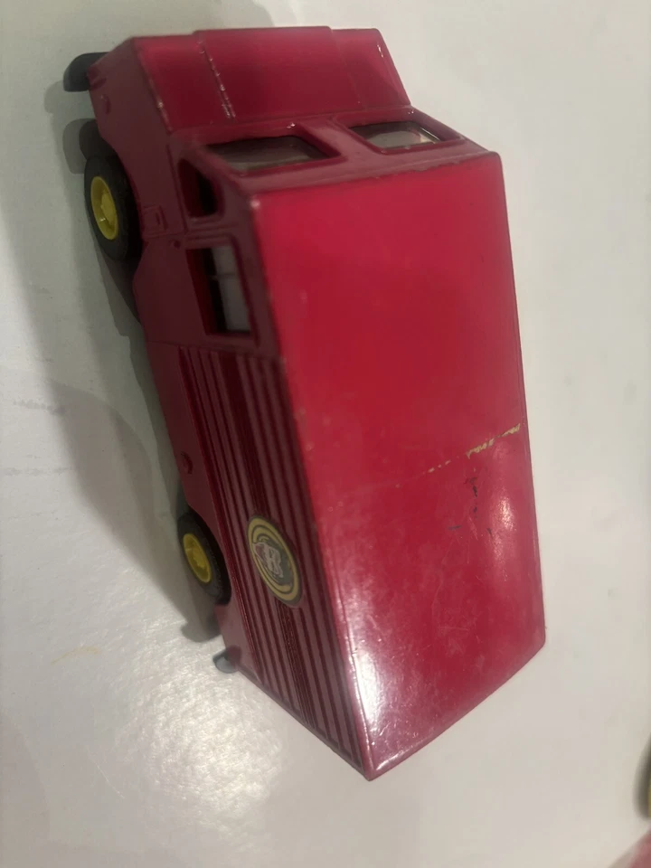 Vintage 1989 ERTL Batman The Joker Van DC Comics 4.5” metal - Image 3 of 4