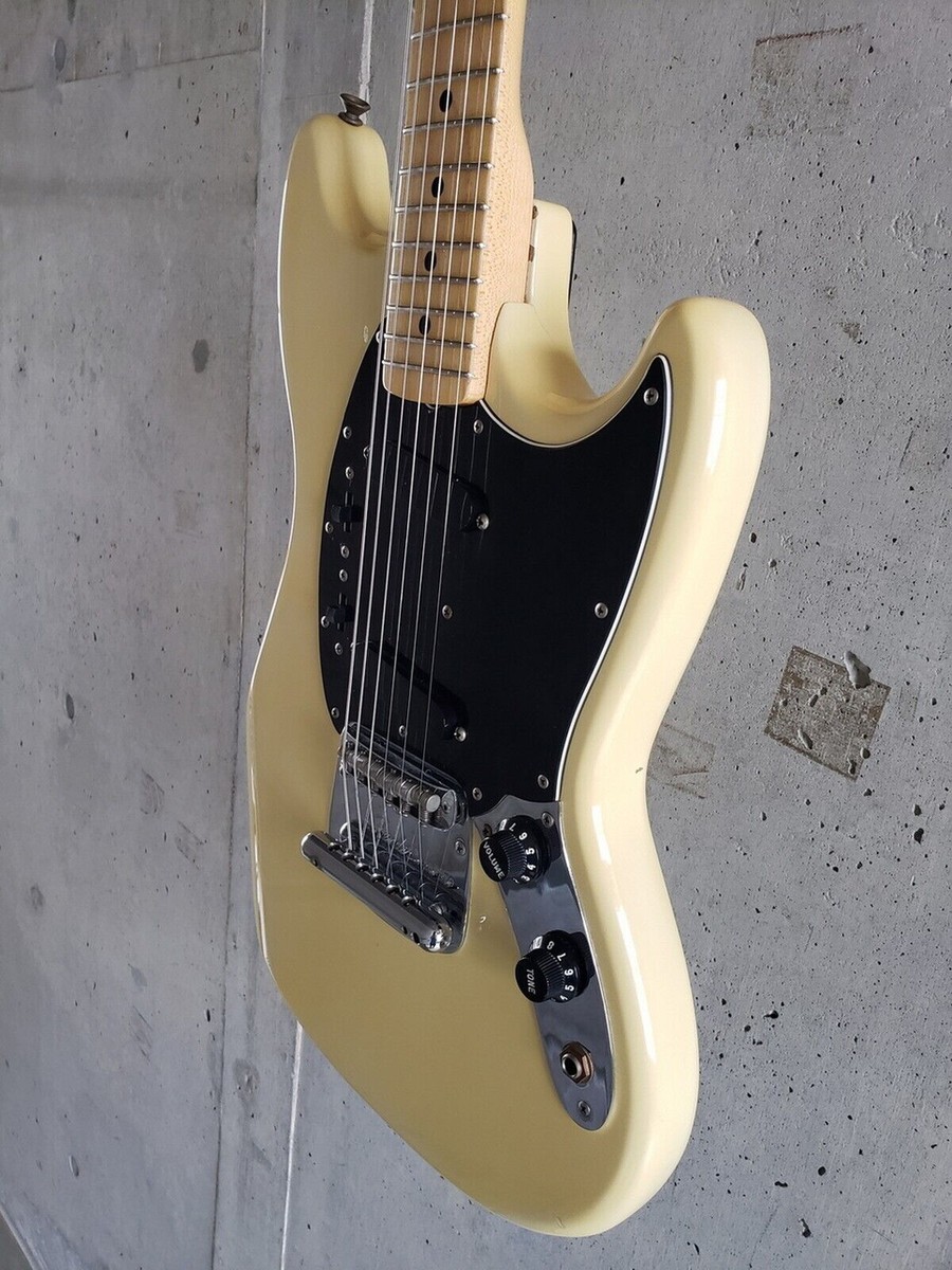 1978Fender Mustang メイプルネック Fender '78 Mustang - ブラック / メイプル - ハイパーギターズ