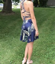 Women’s Juniors Windsor Dress SZ Small S Navy Floral Strappy Back