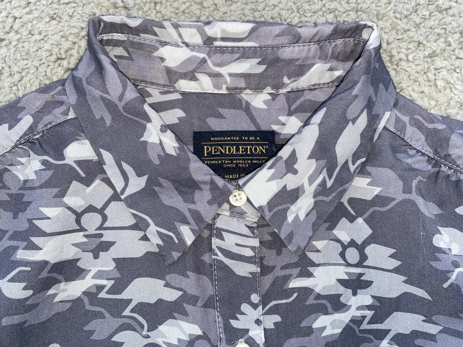 Pendleton Button Up  Cuffed Short Sleeve  Women's… - image 2