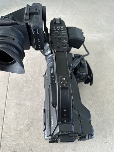 SONY PMW-300 K2 - MPEG HD422 Exmor Full HD - 3CMOS - Zoom x16 - XDCAM - 872 ore - Foto 11 di 23