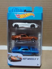 Hot Wheels 2018 3 Pack #FWG56 1:64 '68 Shelby GT500, Mclaren 7206, Exclusive