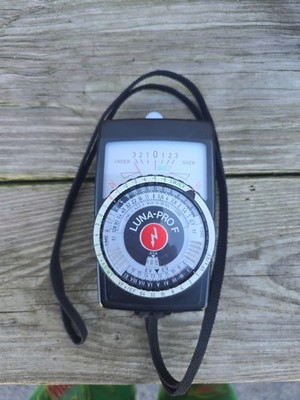 Gossen Luna Pro F Ambient/Flash Analog Light Meter W/ Case