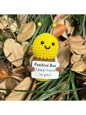 Niedliche gehäkelte Biene Ornament mit positiver Karte Geschenk für Wohndeko