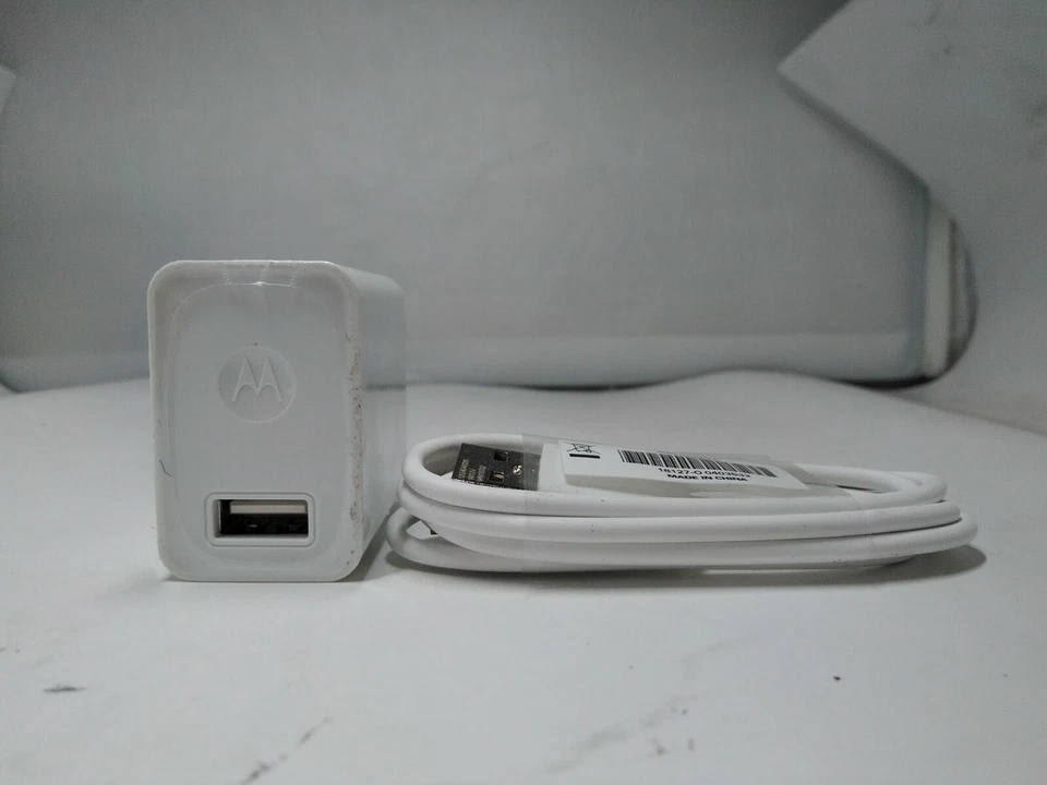 Cargador de pared GENUINO Motorola para Moto G5, E4, E4 Plus, G4 Play, E2, E3 Power Foto 2 de 4