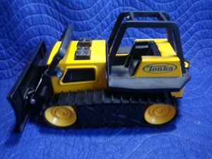 tonka bulldozer plastic