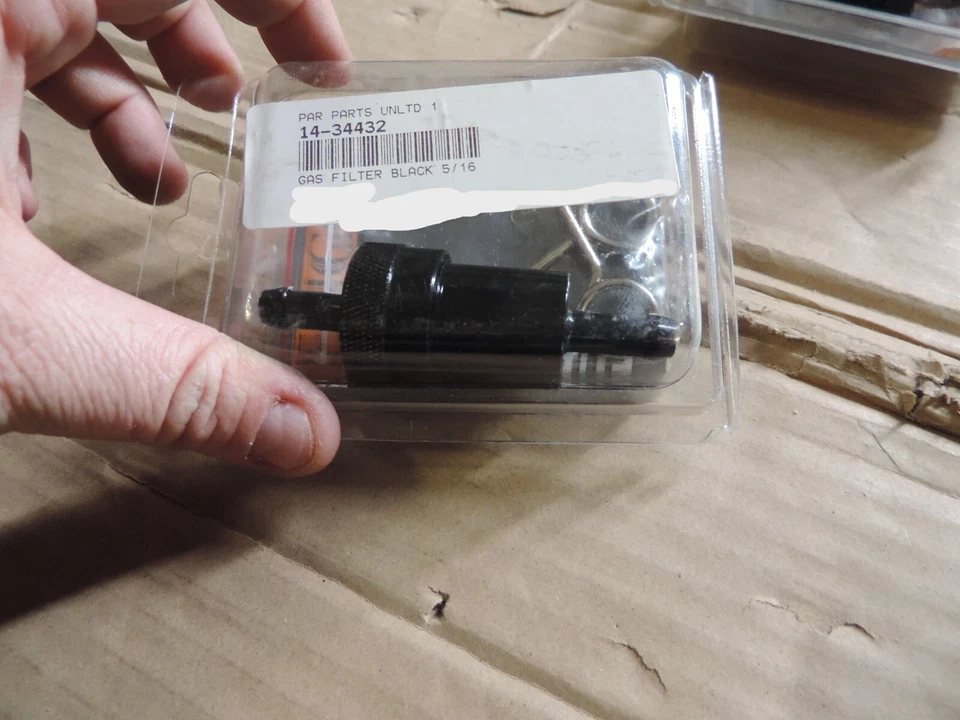 Emgo 14-34432 Universal Fuel Filter with 0.313 in. Inlet 5/16 inch hose barb - Image 3 of 3