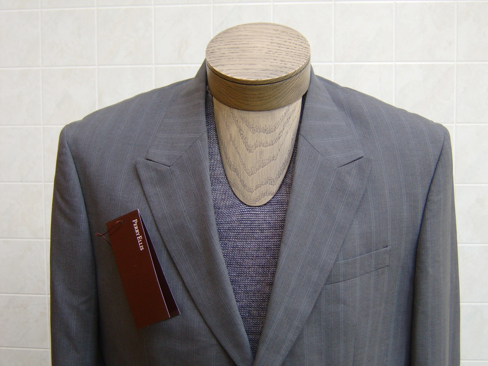Perry Ellis Mens Sport Coat $175 44R Blazer Peak Lapel 2BTN Pinstripe Gray Brown