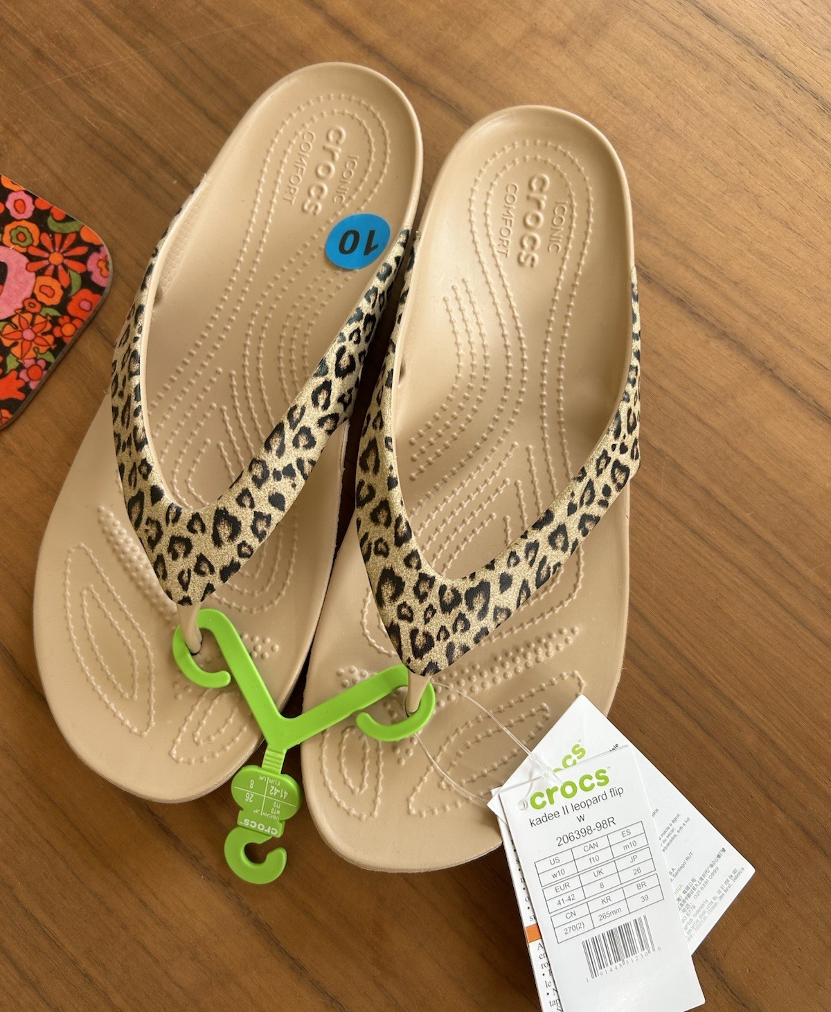 New! Crocs Women's Size 10 Kadee II Flip Flops Leopard Animal Print Tan Black