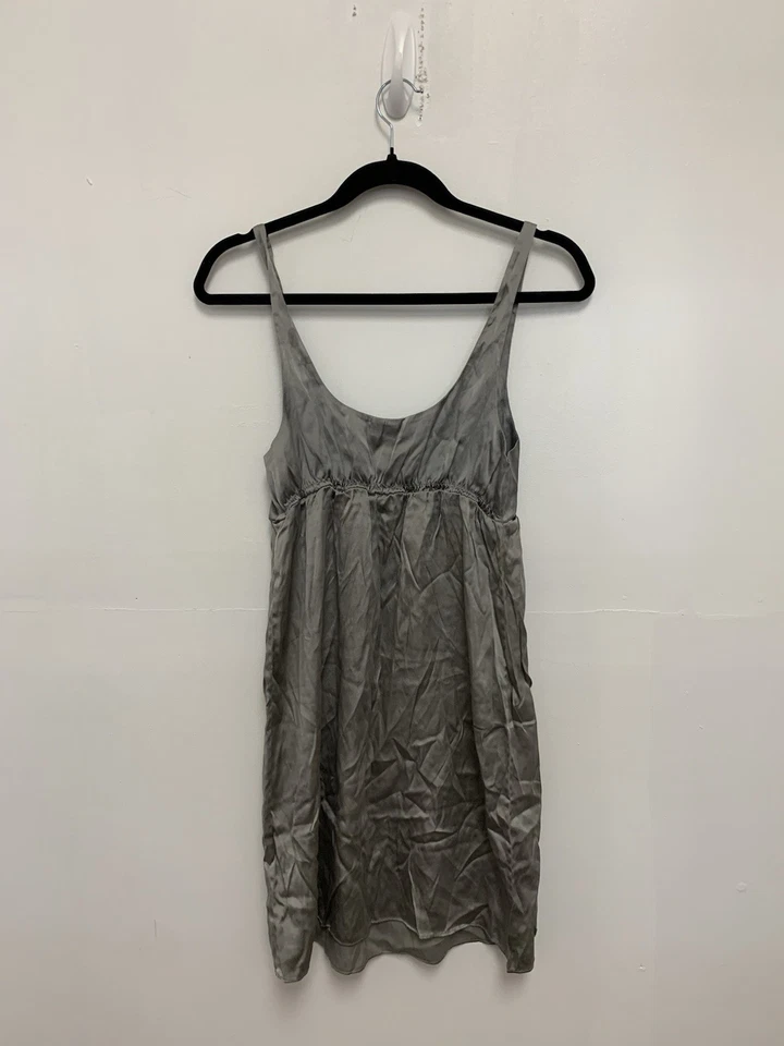 Babydoll de seda Burberry gris sin mangas talla grande Foto 3 de 4