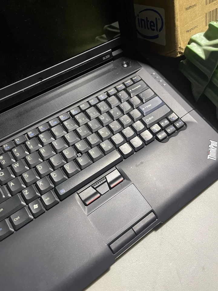 Lenovo ThinkPad SL510 (Modelo 2746-CTO) - Core 2 Duo - 15.6” - Sin probar como está Foto 4 de 4