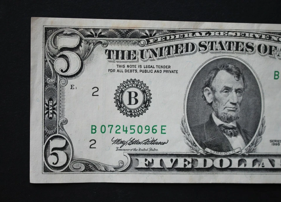 1995 $5 New York Federal Reserve Note/F-1984B/about uncirculated/FREE SHIPPING! - Image 2 of 4
