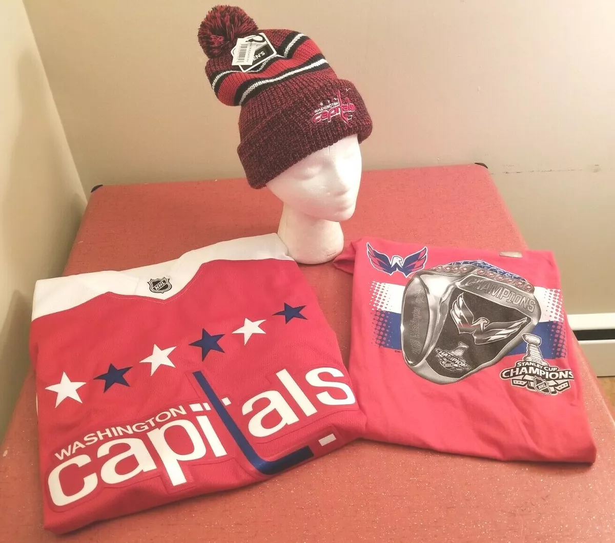 Washington Capitals NHL Fanatics Retro Red Team Logo Large Jersey Winter Package