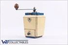 Antique coffee grinder, antique coffee grinder, moulin à café. Peugeot.