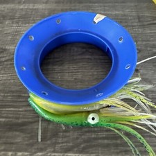 Daisy chain on 400 lb test 25 ft long w 4 squid  Saltwater Lure teaser/handreel