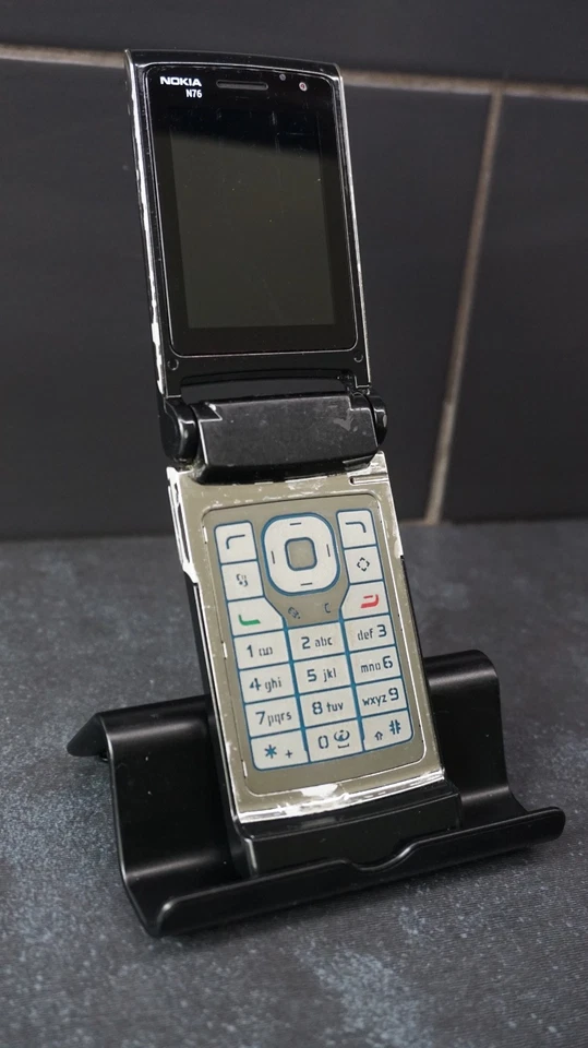 Nokia N76 Retro Smartphone - Black - Image 3 of 4