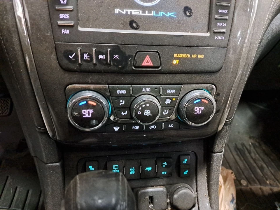Control de temperatura/calentador/aire acondicionado trasero 2016 Enclave Sku#4297070 Foto 2 de 4