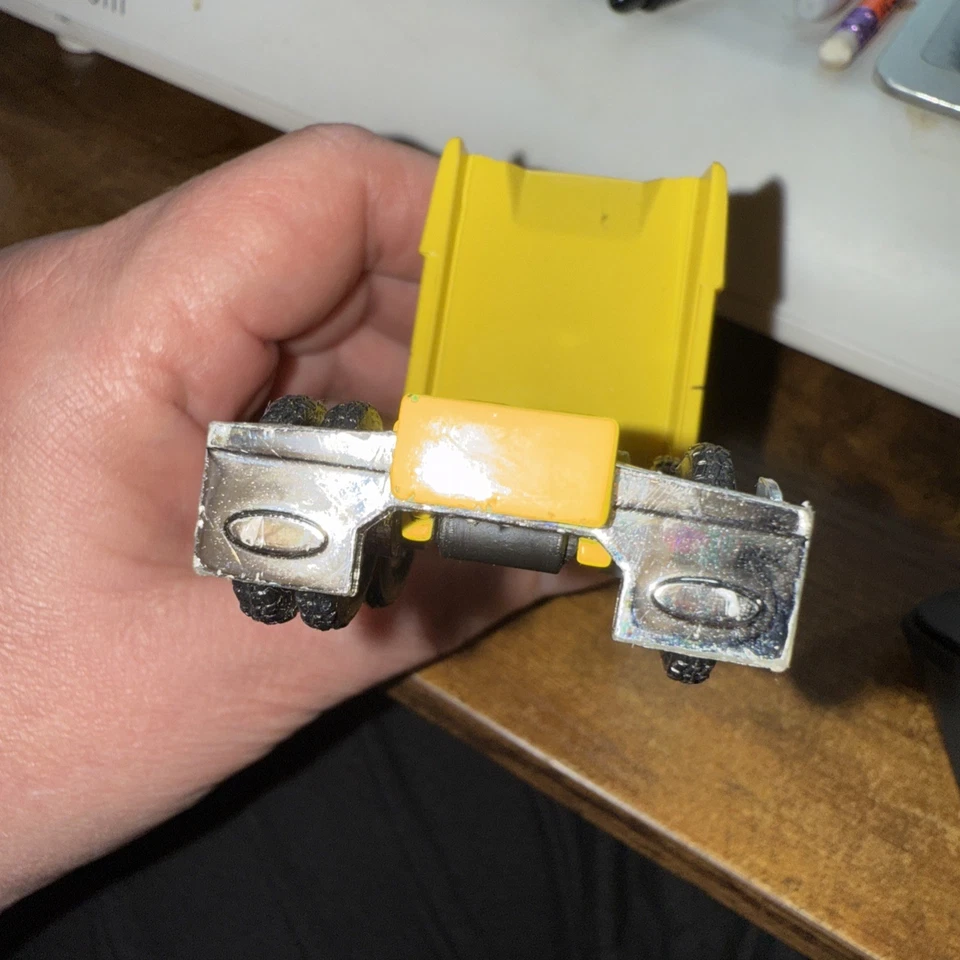 Ertl John Deere Truck Semi 18 Wheeler Yellow Diecast Toy Model Truck Cab Only - Image 4 of 4