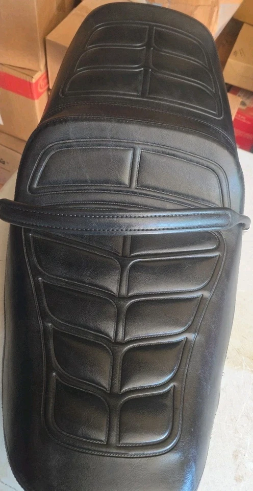 1982 年 1983 年本田 NIGHTHAWK 750 CB750SC 原始设备制造商座椅 — 第 3/4 张图片