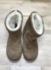 UGG Classic Short II Chestnut Suede Sheepskin Winter Boots Size Unknown