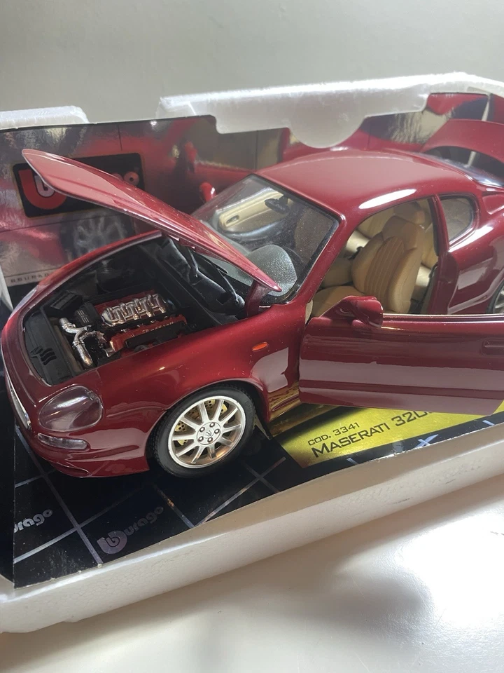 Maserati 3200 GT Burago Diecast Modelo 1998 Escala 1:18 Cod 3341 Foto 3 de 3