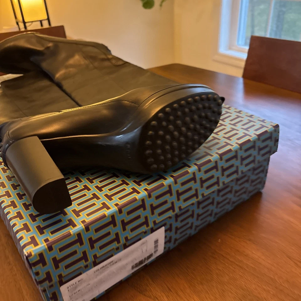 $995 Tod's Boots Tall Platform Heels Pull On Black Leather size 40 New W/O Box - Image 3 of 4