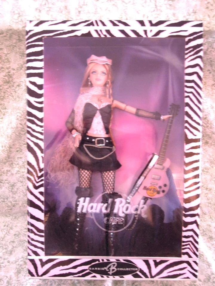 Boneca Barbie LC-2547 Mattel em "HARD ROCK CAFE" 2004; NA CAIXA - Imagem 3 de 4