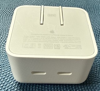 Apple 35W Dual USB C Port Compact Power Adapter White