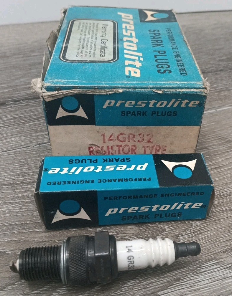 Prestolite 14GR32 NOS New Prestolite Resistor Spark Plugs 2 - Vintage