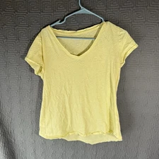 New York And Company Soho T-Shirt Women’s Size Large Yellow V-Neck Cotton