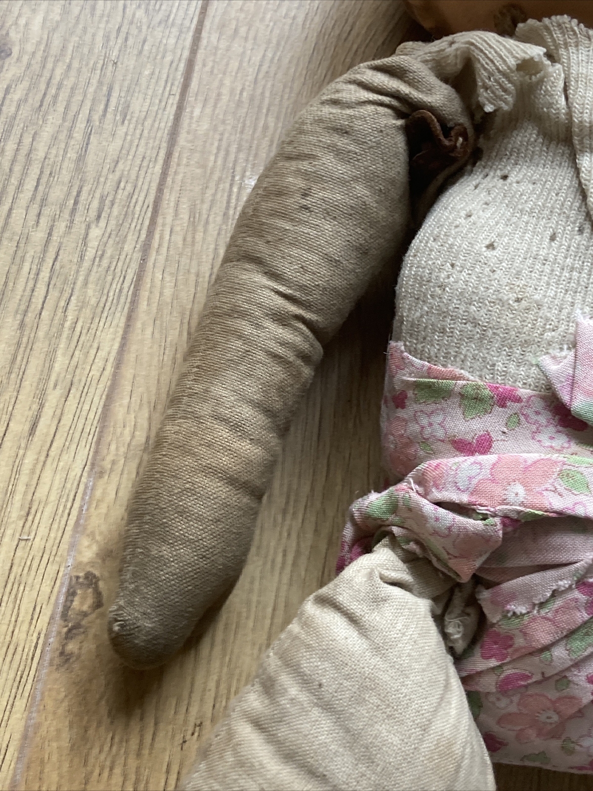 VINTAGE DOLL 1930s  with Dog Print Rompers & Floral Nappy 10