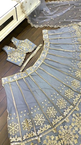 LANCIO NUOVA RETE PESANTE LEHENGA CHOLI CON DUPATTA PER MATRIMONIO E FESTA - Foto 10 di 14